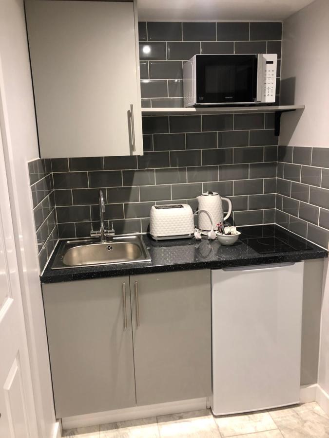 Exclusive Modern Decorated 1 Bedroom Detached Studio Newport  Eksteriør billede