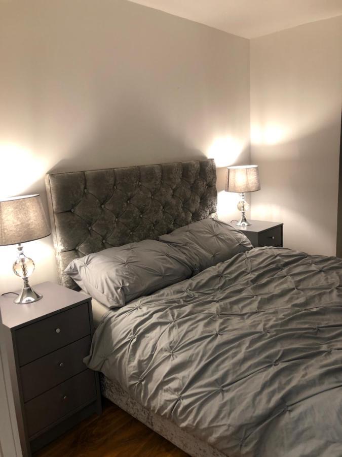Exclusive Modern Decorated 1 Bedroom Detached Studio Newport  Eksteriør billede